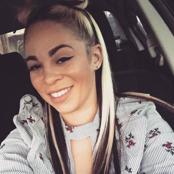 Meet your Posher, Brit - Picture 1 of 1